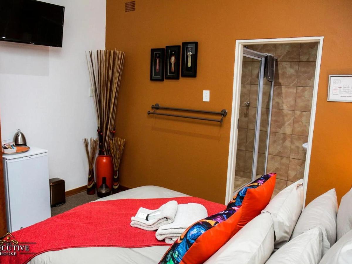 The Executive House Bed & Breakfast นิวคาสเซิล ภายนอก รูปภาพ