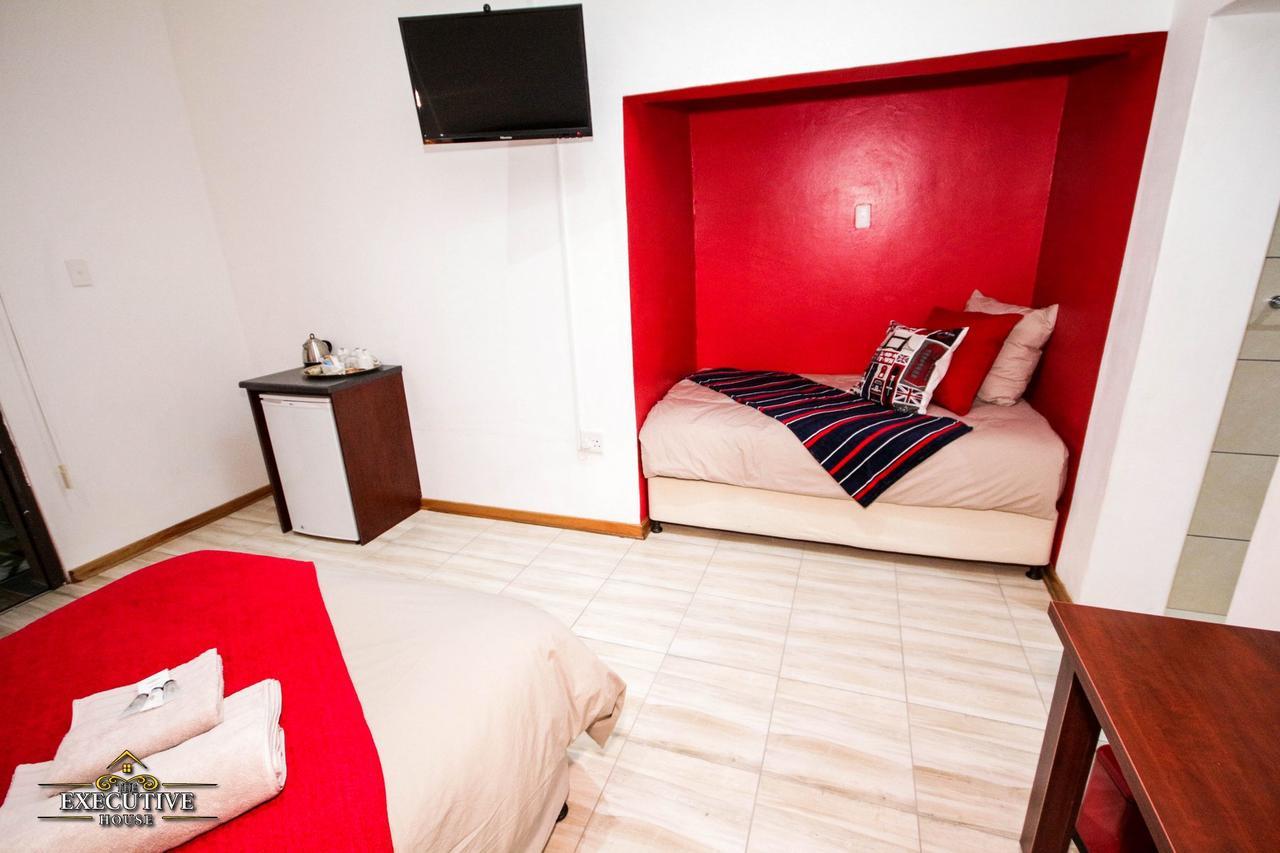 The Executive House Bed & Breakfast นิวคาสเซิล ภายนอก รูปภาพ