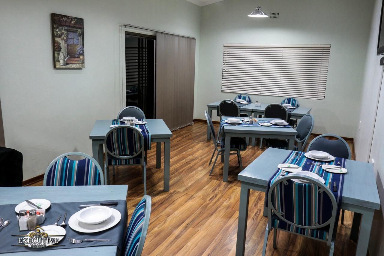 The Executive House Bed & Breakfast นิวคาสเซิล ภายนอก รูปภาพ