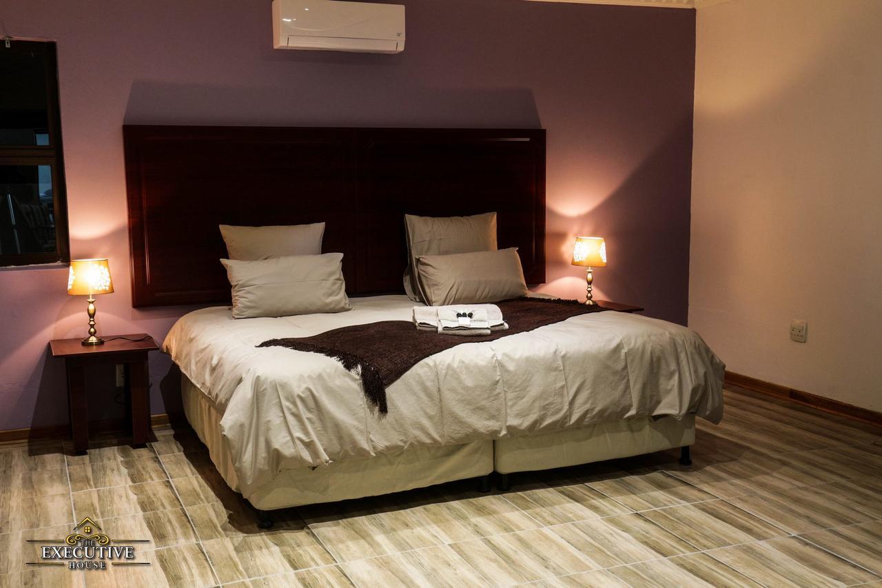 The Executive House Bed & Breakfast นิวคาสเซิล ภายนอก รูปภาพ