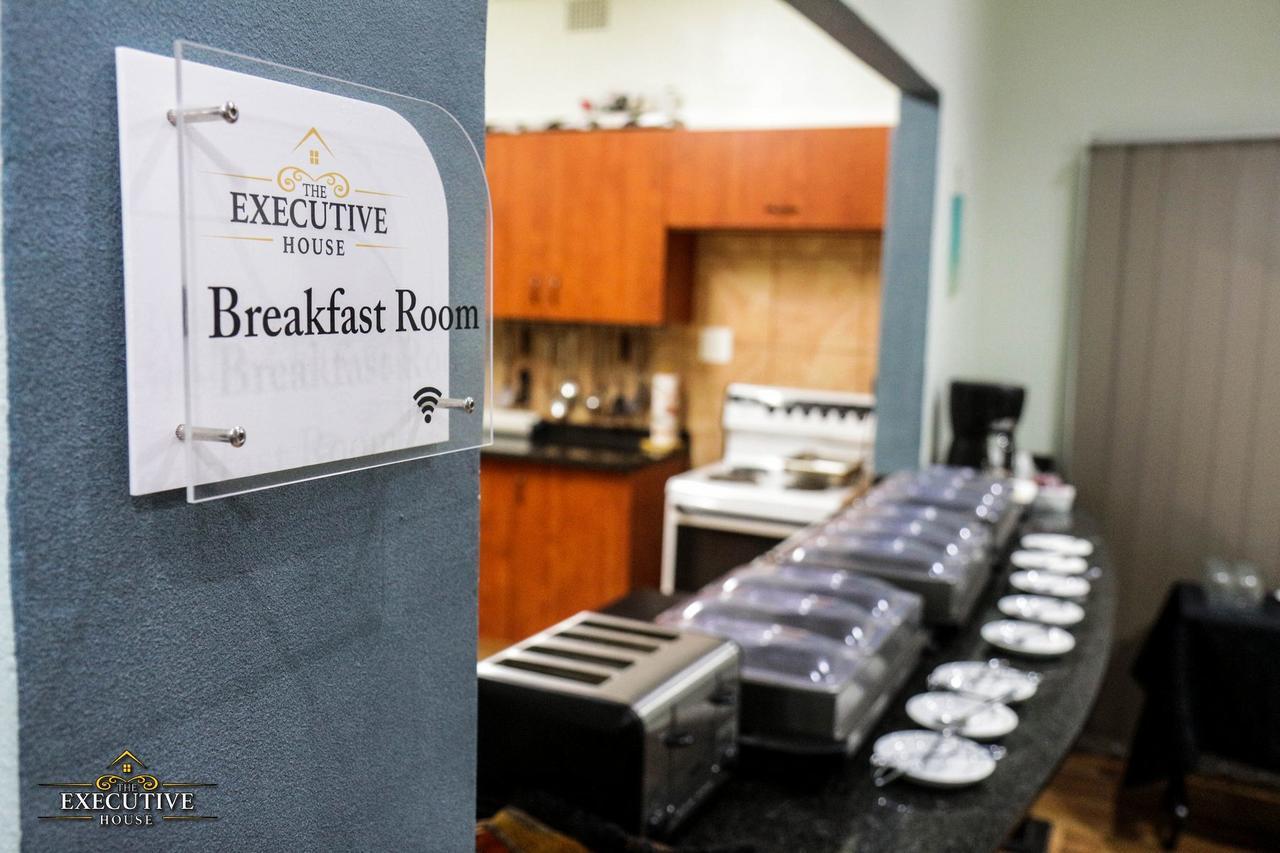 The Executive House Bed & Breakfast นิวคาสเซิล ภายนอก รูปภาพ