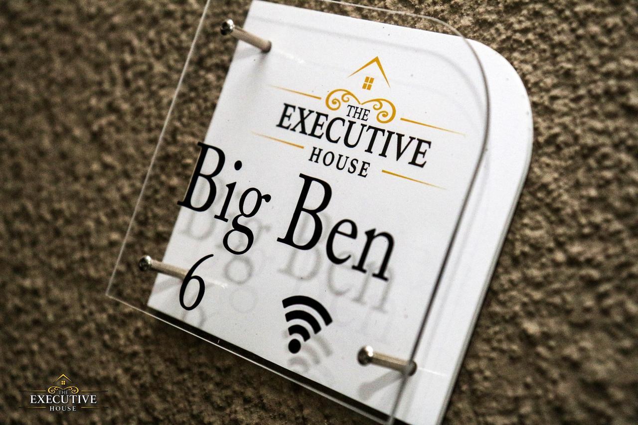 The Executive House Bed & Breakfast นิวคาสเซิล ภายนอก รูปภาพ